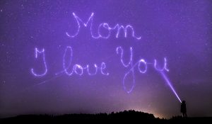 mother-3312770_1280